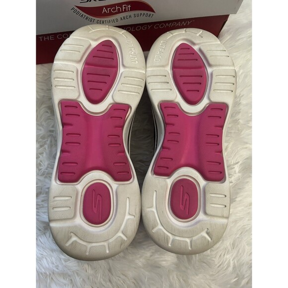 Skechers 8.5 Women’s Black Go Walk Arch Fit Slip Ons - Picture 4 of 6